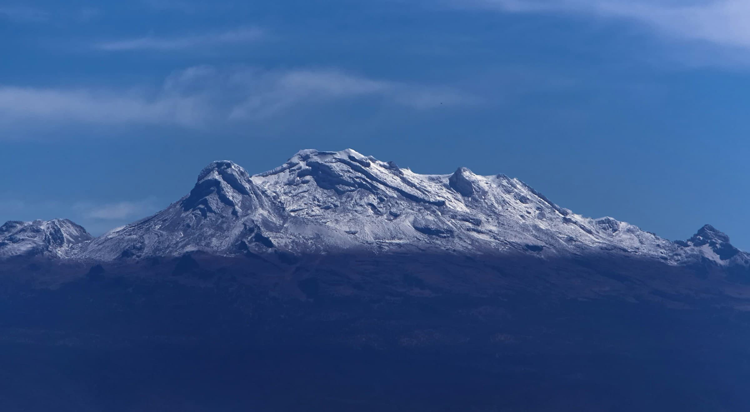 Volcán Iztaccíhuatl nevado